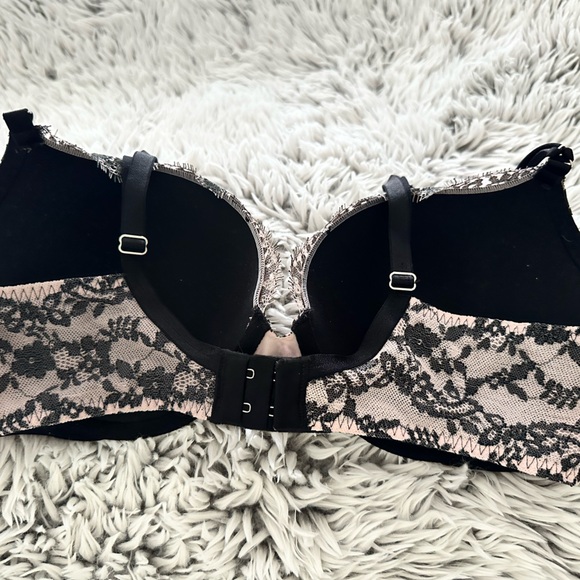 Victoria’s Secret 36D Very Sexy Push Up - Picture 6 of 7